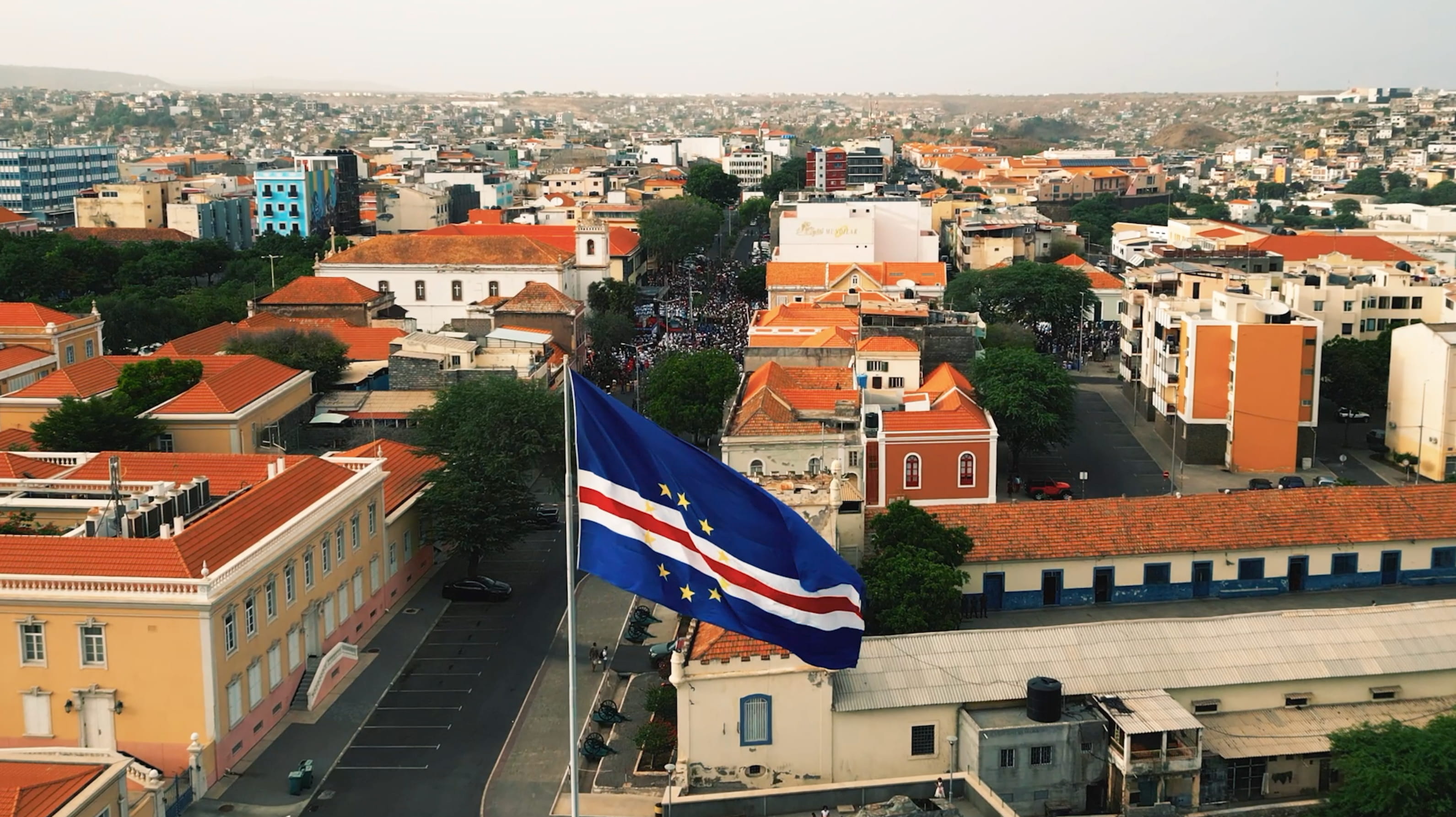 Cabo Verde — paisagem que comunica permanência e futuro